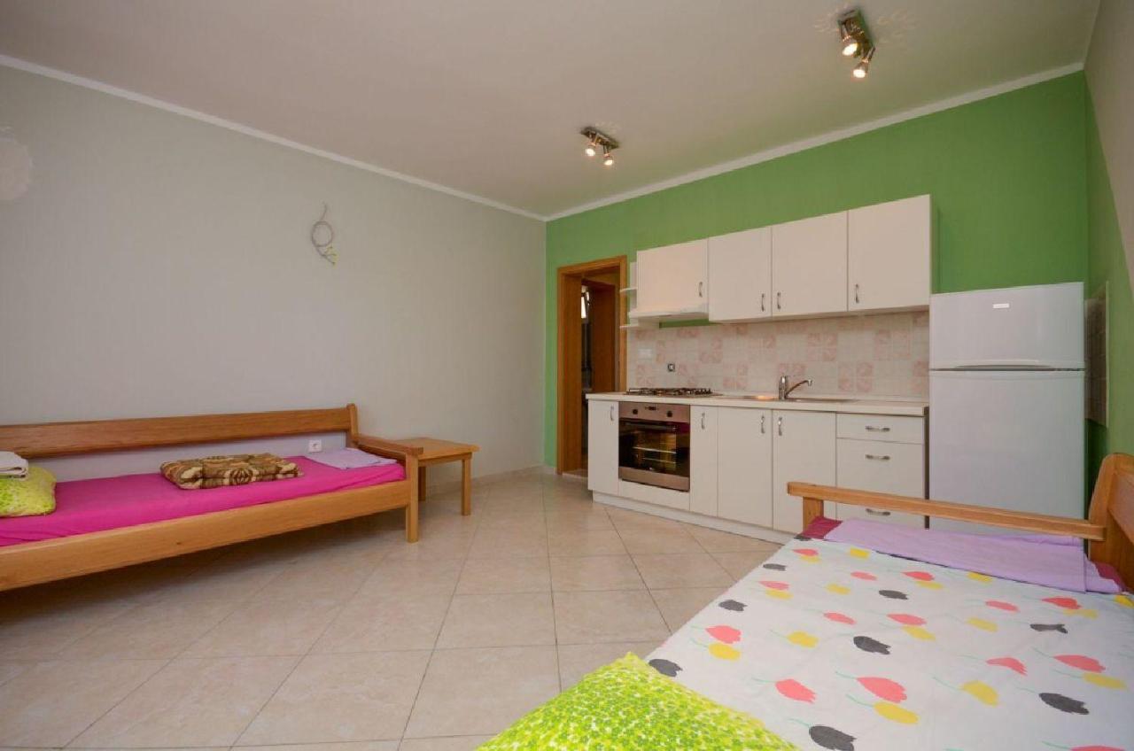 Ivo Apartment *